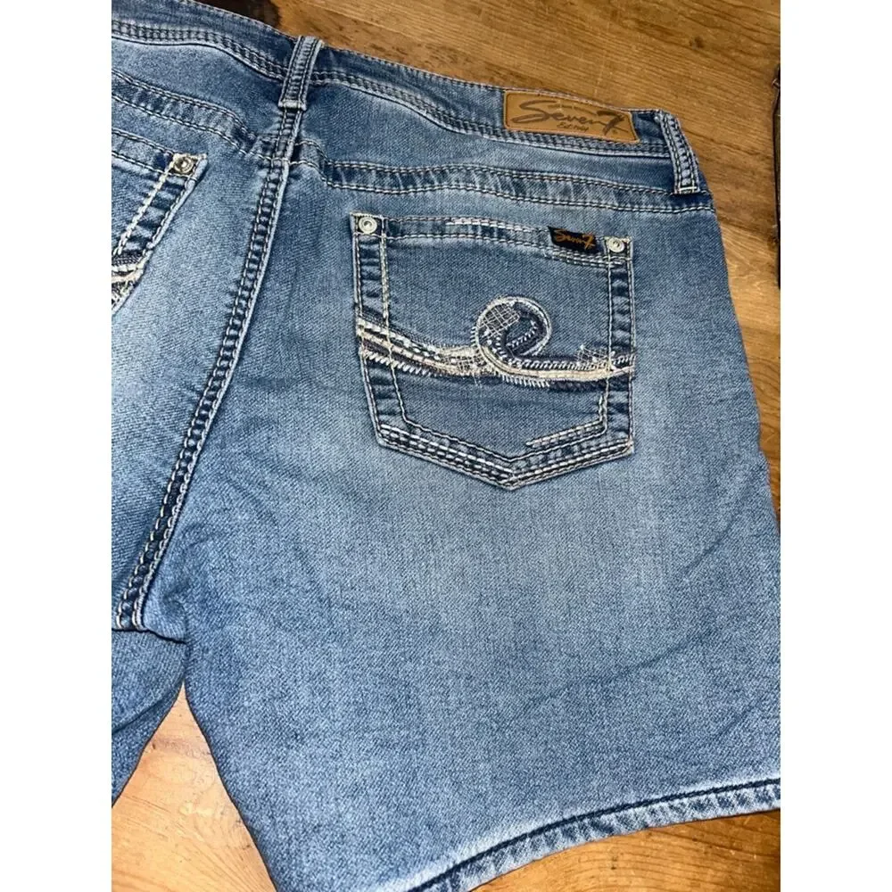 Seven7 Denim Shorts Women Size 12 Mid Rise Stretch Jean Shorts Casual